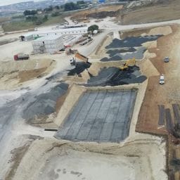 Arnavutköy Emlak Konut Projesi Ekstrüde Geogrid Uygulaması 24 Arnavutkoy Ekstrude Geogrid Uygulamasi