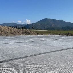 Zemin İyileştirme Çift Yönlü Geogrid'In Avantajları 24 Zemin İyileştirme